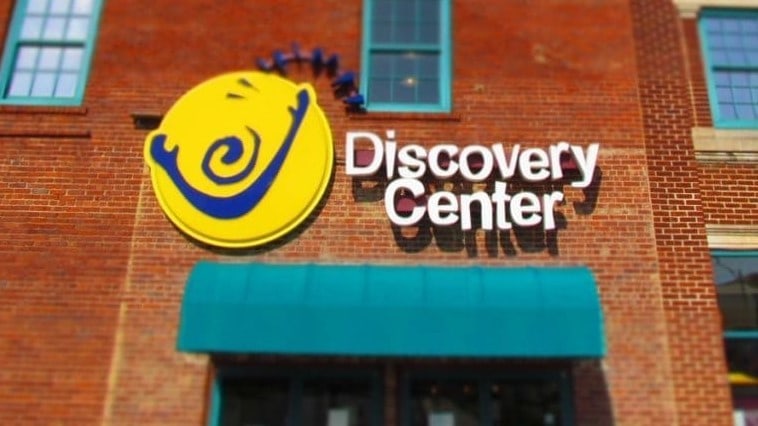 Entrance to Discovery Center.