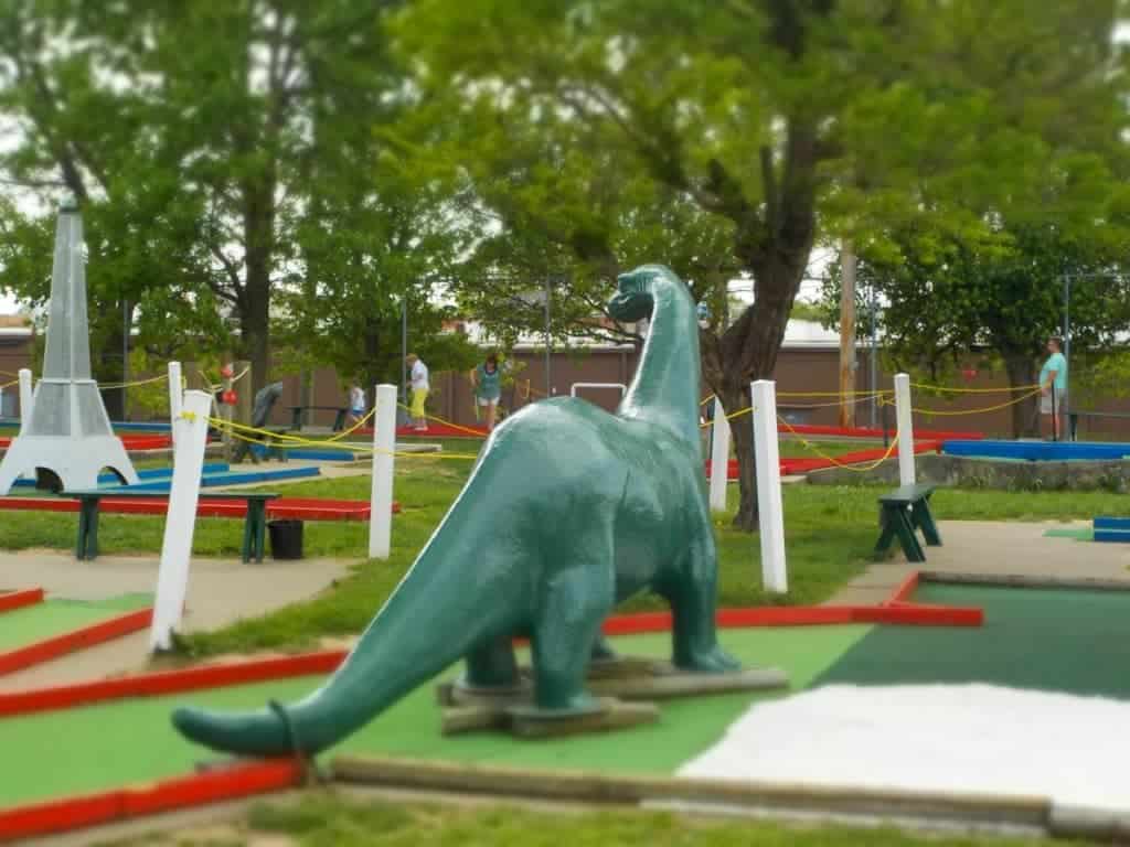 Fun Acre - Springfield attractions - miniature golf