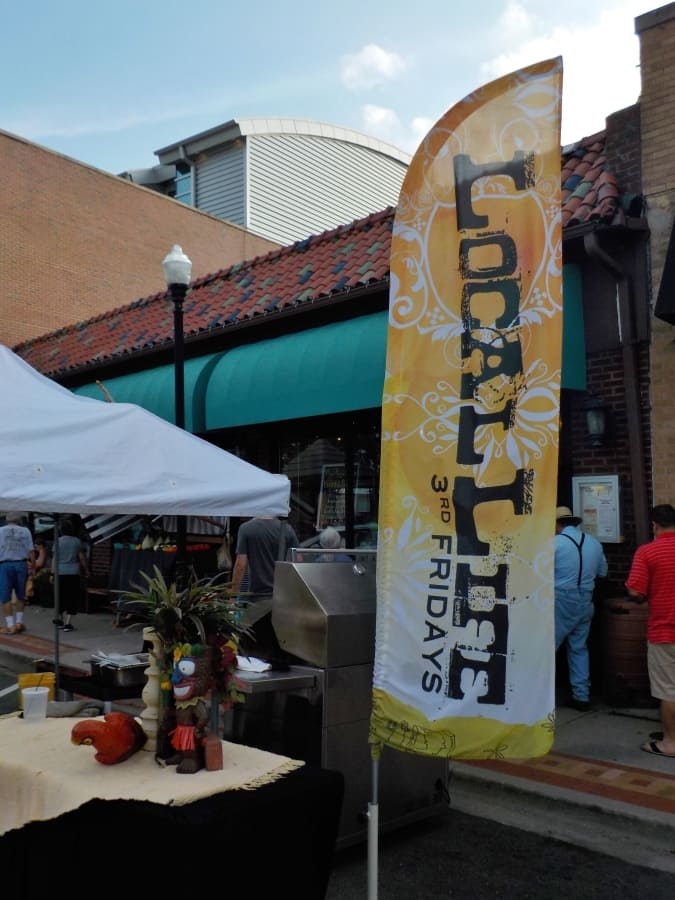 Local Life - 3rd Friday - Overland Park - shopping - live music - food - wine tastings