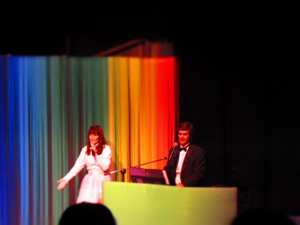 Husband and wife team perform as the Carpenters.