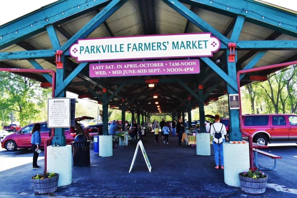 It's easy to get active in Parkville with a visit to the local farmers market. 