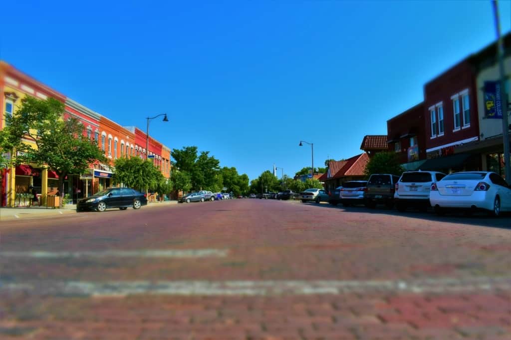 The main Street of Lindsborg, Kansas is filled with interesting shops, eateries, and attractions. 