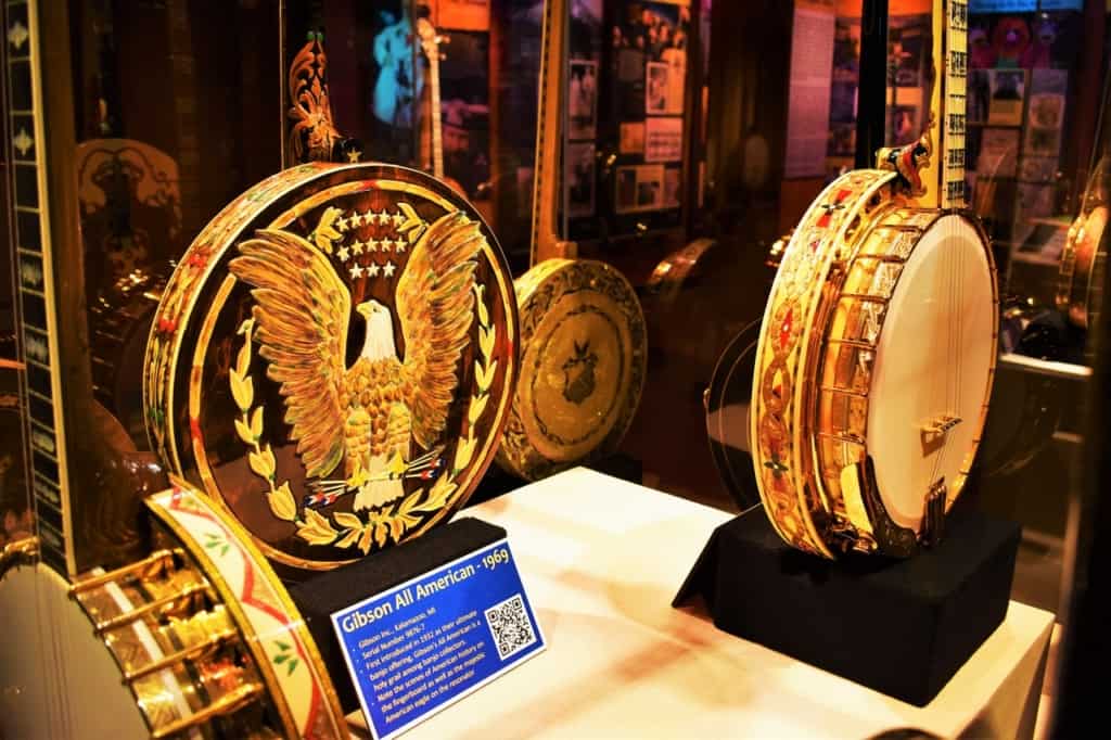 The intricate design work of the American banjo can be seen at the American Banjo Museum. 