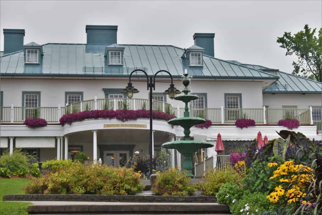 Manoir Montmorency is a sprawling estate that overlooks the Montmorency falls region. 