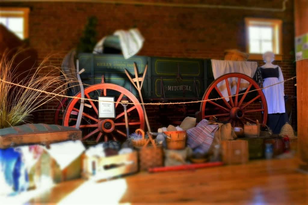 Wagons were a common mode of transportation used by the pioneers to move their household possessions westward. 