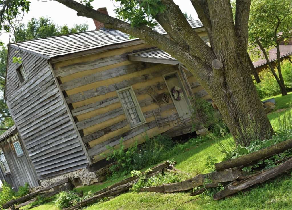 An old cabin reminds visitors of the days when bushwhackers turned bank robbers were a common sight in Missouri.