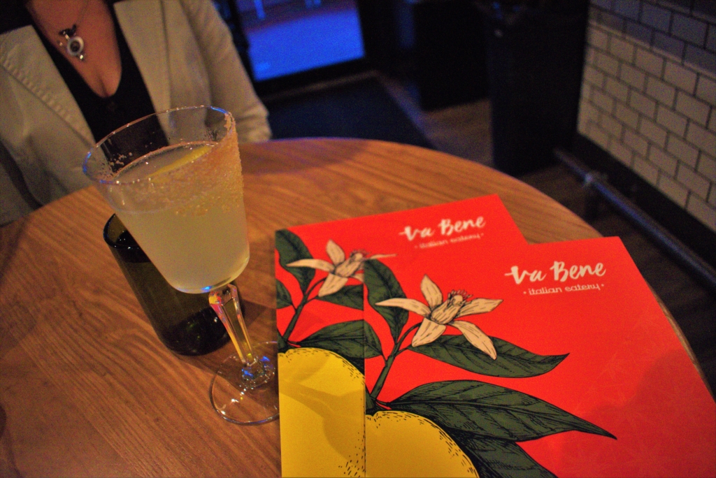 Va bene is a new choice for a Happy hour date for us. 