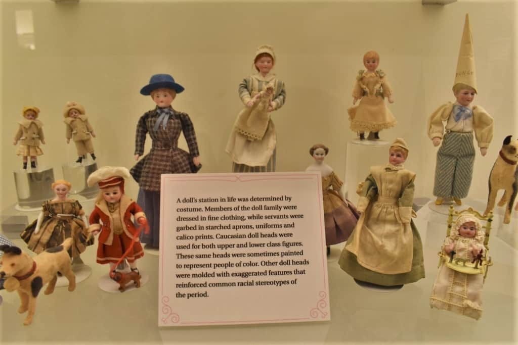 This display at the National Museum of Toys and Miniatures shows how dolls were designed. 