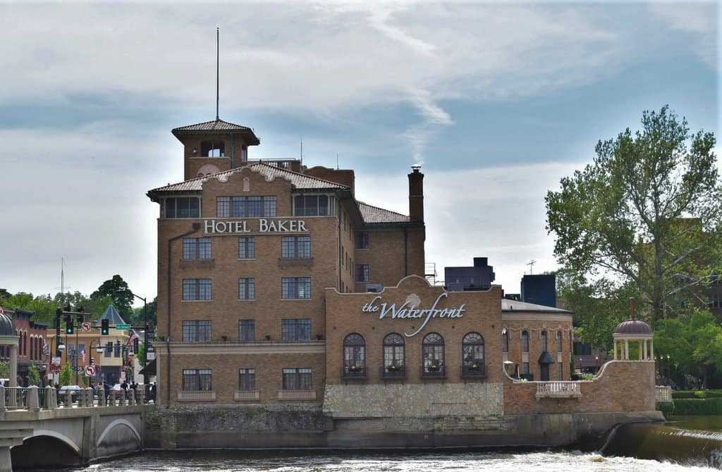 Hotel Baker is a luxury lodging choice in St. Charles, Illinois.